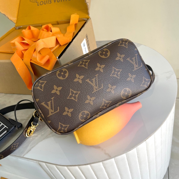 ルイヴィトンバッグ内部構造